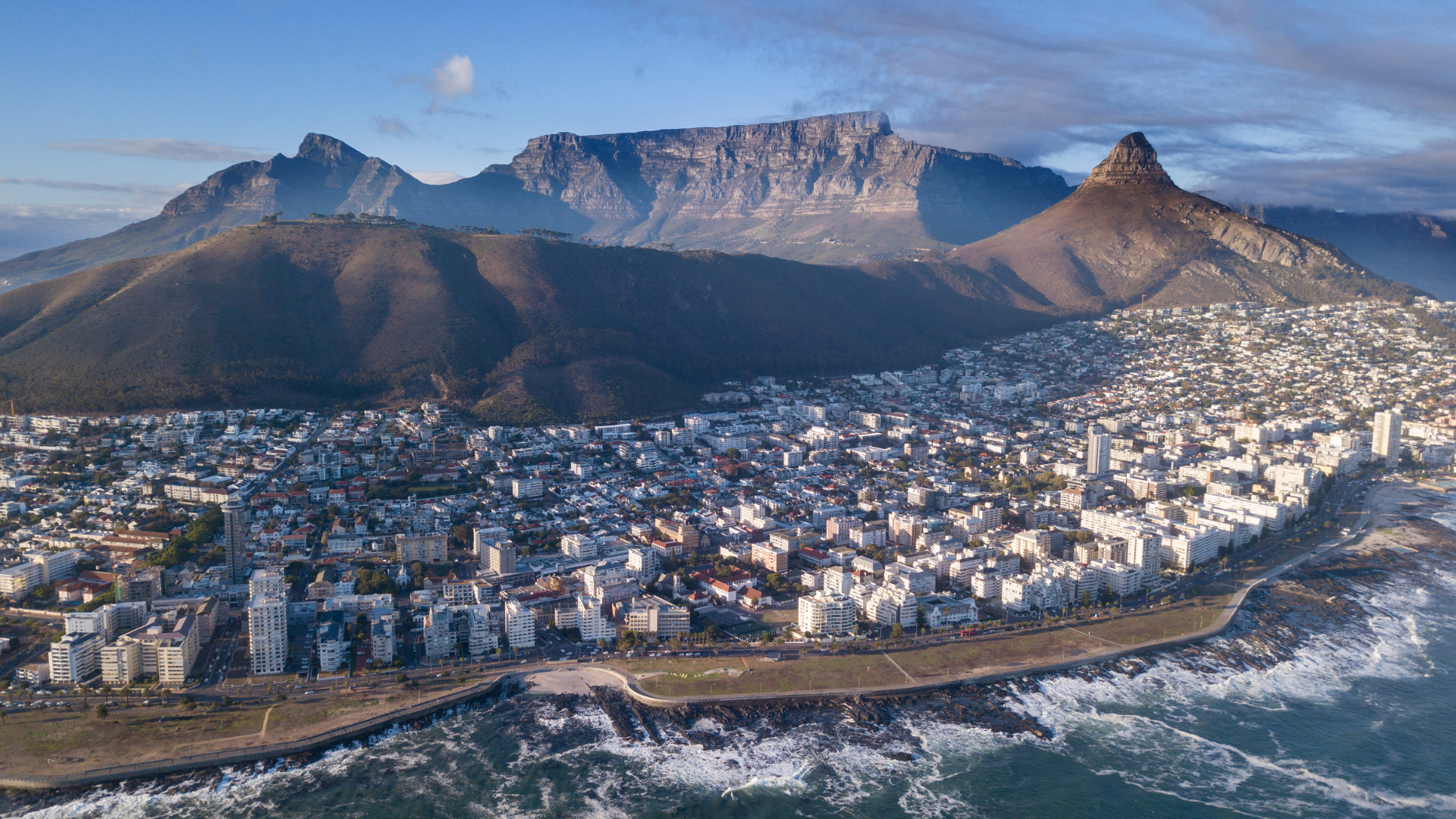 Find nearby hotels at affordable rates in Cape Town